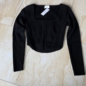 Aritzia Wilfred, Natalie Black Long Sleeve Crop Top